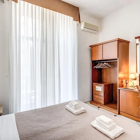 Hotell Garibaldi Neapel