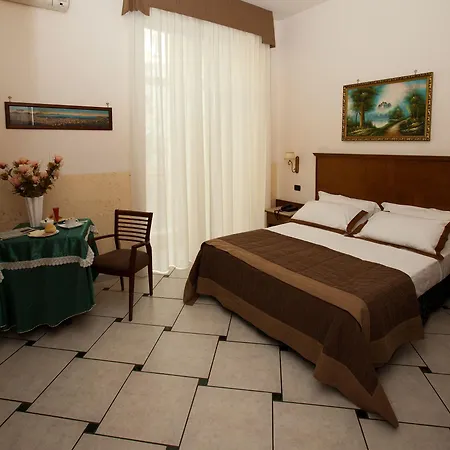 Garibaldi Hotel Naples