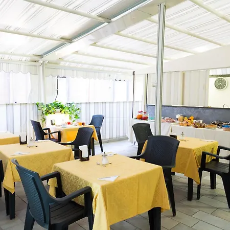 Hotel Garibaldi Neapel