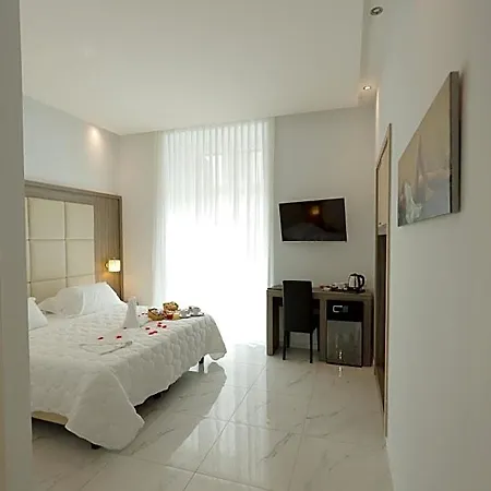 Garibaldi Hotel 3*