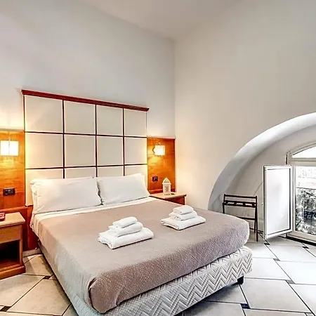 Hotel Garibaldi Napoli