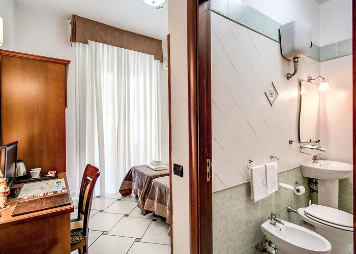 Garibaldi 3* Nápoles