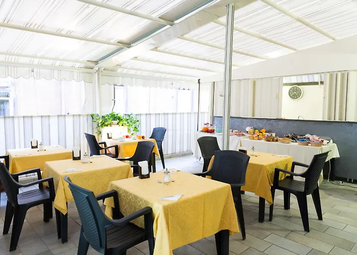 Hotel Garibaldi Nápoles