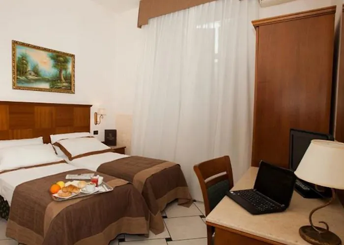Hotel Garibaldi 3*