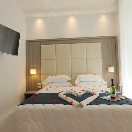 Garibaldi 3* ナポリ